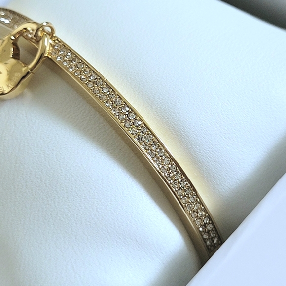 ✨️HP✨️ Michael Kors Dangling Gold💛 Heart Bangle Bracelet - NIB - Picture 10 of 16